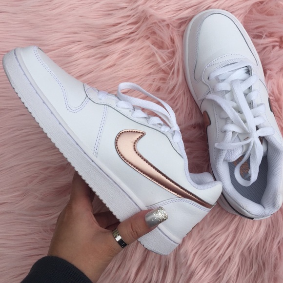 Nike Shoes - New Nike Ebernon Low